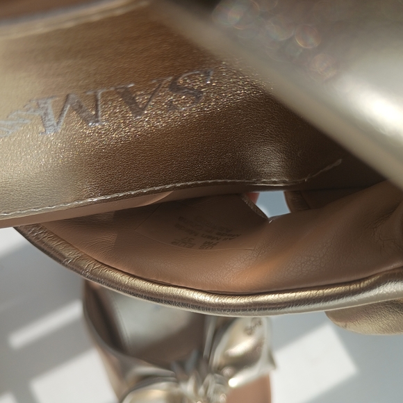 Women's Gold Slide Sandals Size 7 - Picture 4 of 4